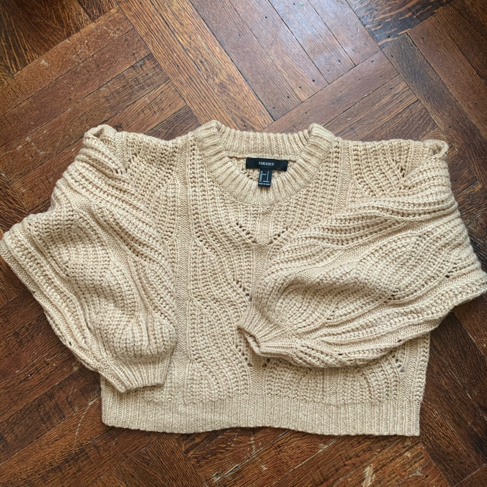 🐳 Tan Knit Sweater